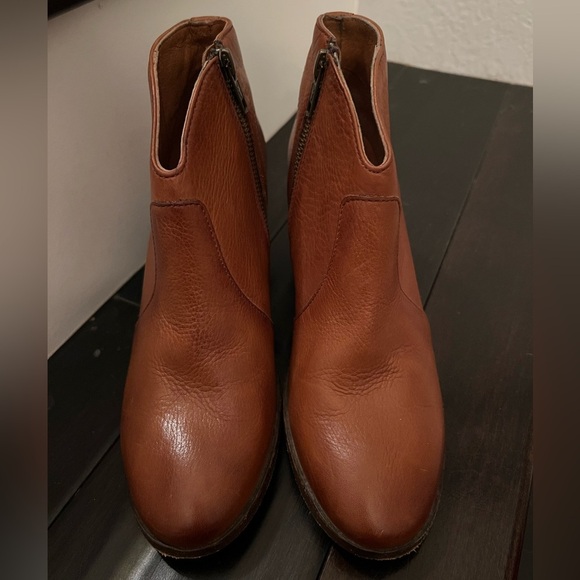 Frye Women's Ankle Boots in Rich Brown - Picture 3 of 6